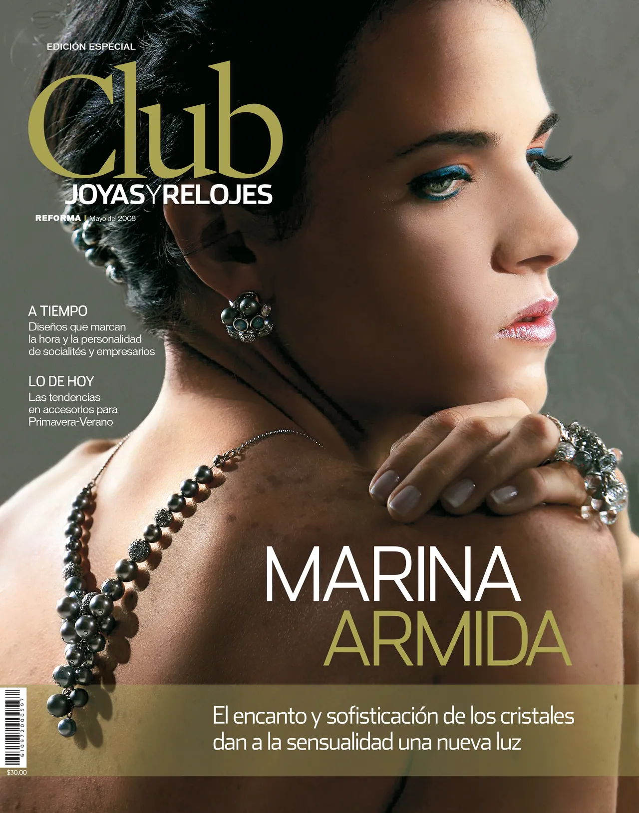 Club Joyas y Relojes cover with a model in a statement necklace