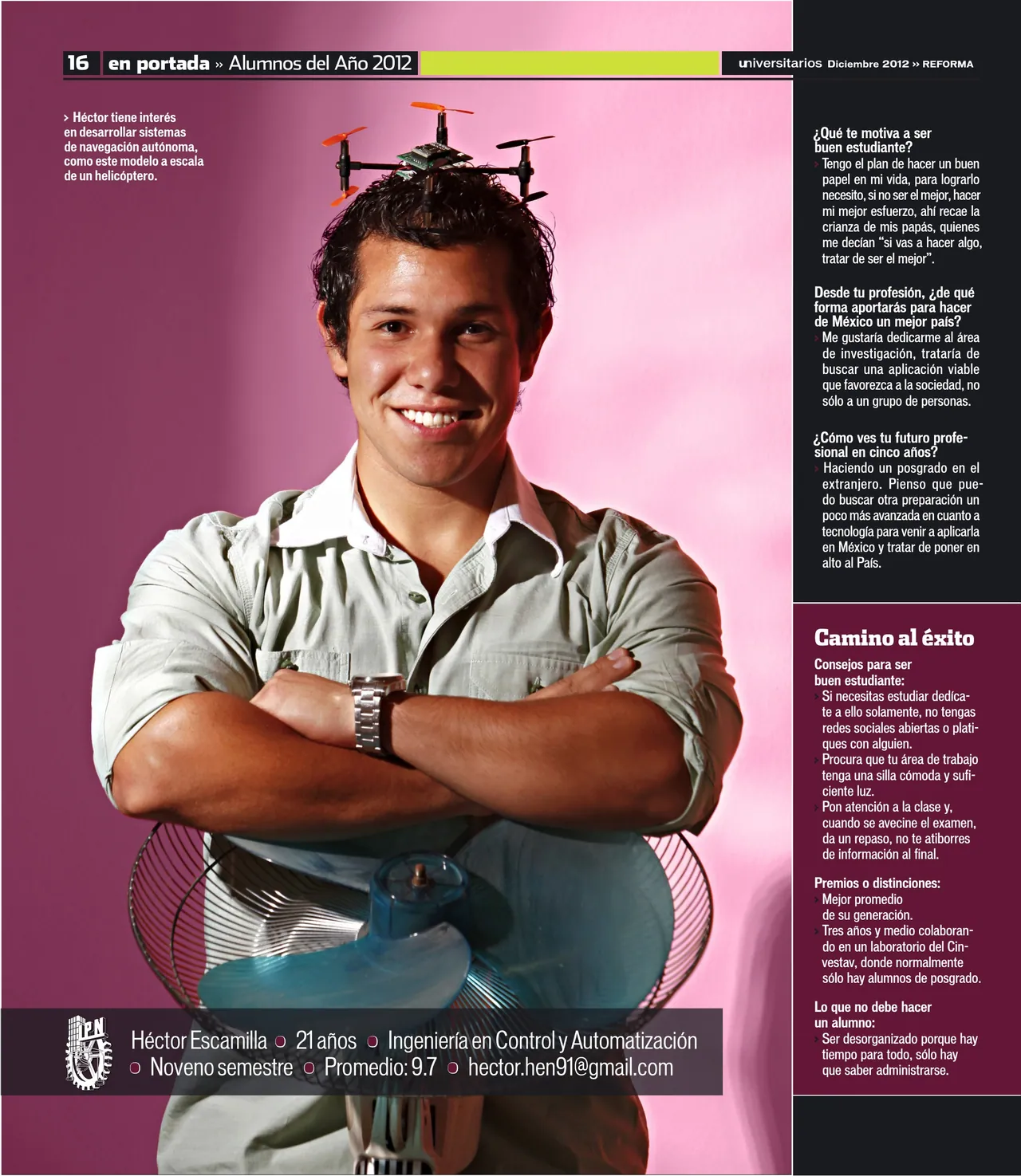 Alumnos del año page with a student with his arms crossed in front of a small fan, on a pink background